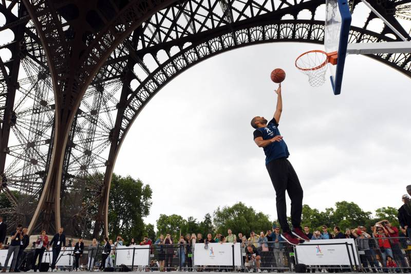 Tony Parker nommé ambassadeur éducation Paris 2024