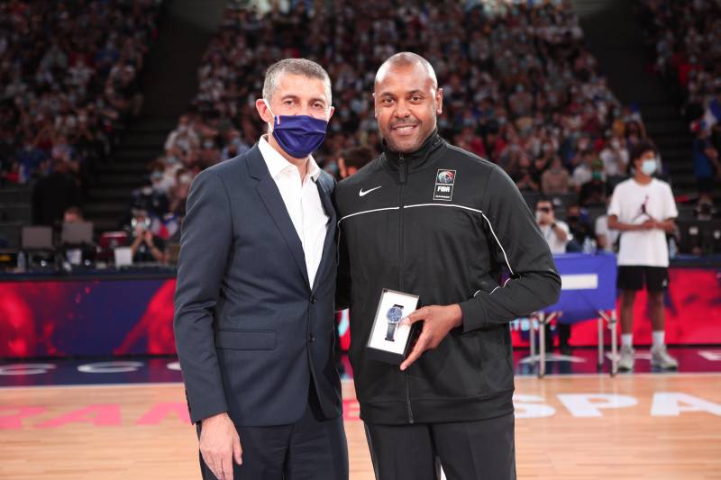 Eddie Viator honoré pour son dernier match